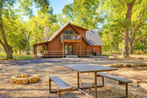 Rock Creek Lodge 1 Mi to Lake of the Arbuckles!